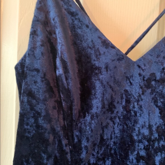 Velvet spaghetti strap dress - Picture 2 of 5